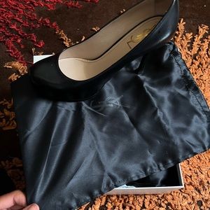 YSL TRIBTOO PUMPS ! Women size 9 “ 39 “